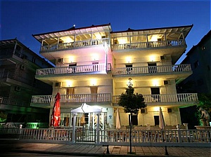  Kostas Hotel  1*