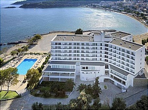  Lucy Beach Hotel 5*