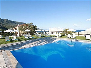  Yannis Hotel 3*