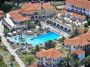  Aristoteles Beach Hotel 4*