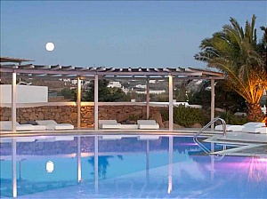  Ostraco Suites Hotel 4*