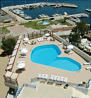  Attica Beach Hotel 3*