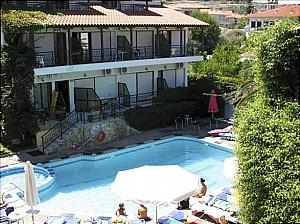  Pelli Hotel 3*