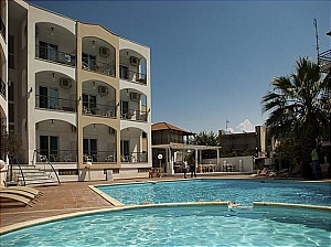  Redina Beach Hotel Resort 2*