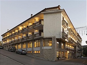  King Iniohos Hotel 4*