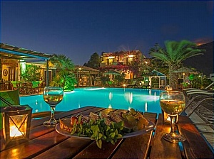  Holiday Beach Resort 3*