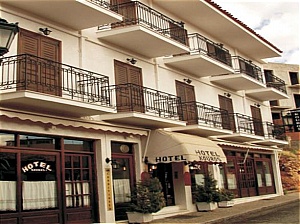  Kouros Hotel 3*