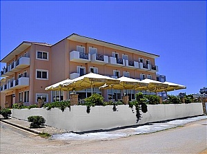  Artina Hotel 2*