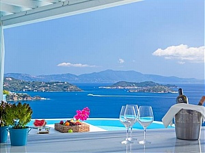  Kivo Art & Gourmet Hotel 4*